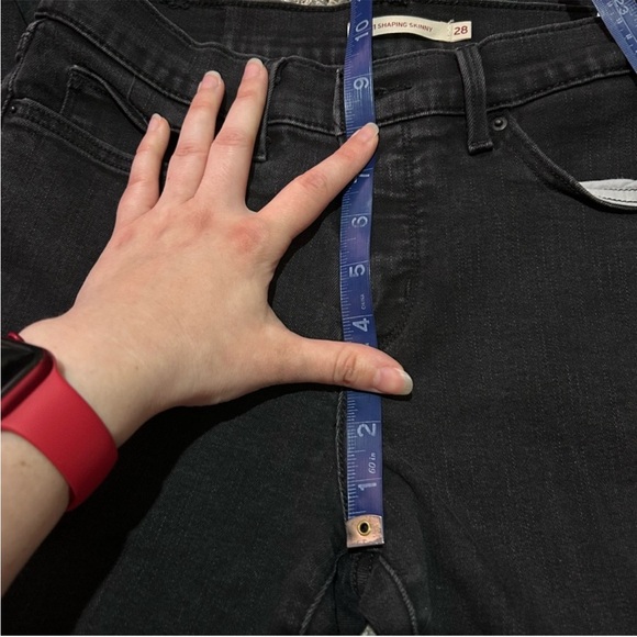 Like New Levi's 311 Shaping Skinny Jeans 28 Long Black Denim Tall Inseam - Picture 9 of 9